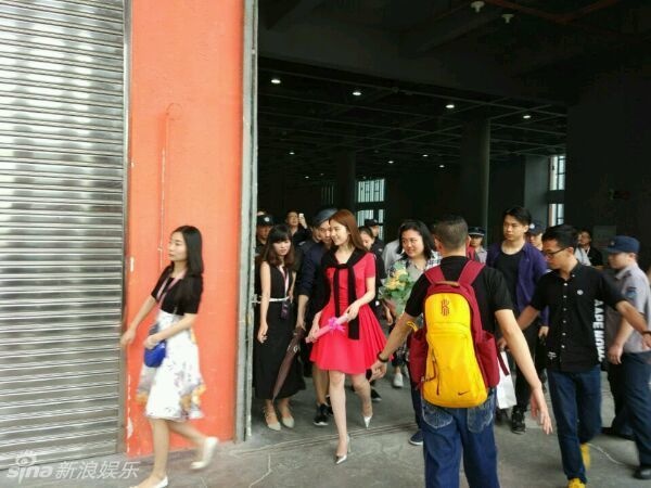 Luu Diec Phi bi tan cong anh 2