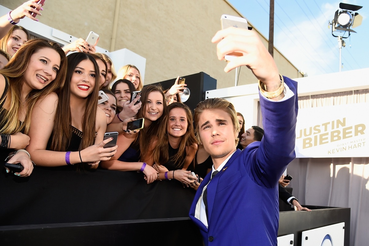 Tu chuyen Justin Bieber thay minh la 'dong vat vuon thu' hinh anh
