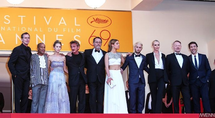 Charlize Theron hôn Sean Penn ảnh 1 Charlize Theron hon Sean Penn anh 1
