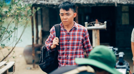 'Hot boy keo keo' vay tien lai suat cao lam MV ve doi minh hinh anh