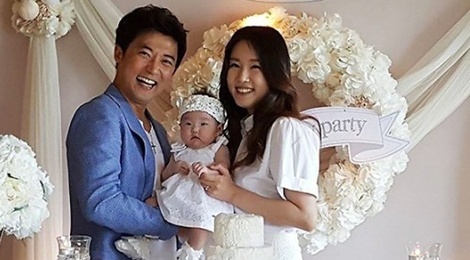 Sao 'Uoc mo vuon toi mot ngoi sao' khoe con gai o tuoi 45 hinh anh