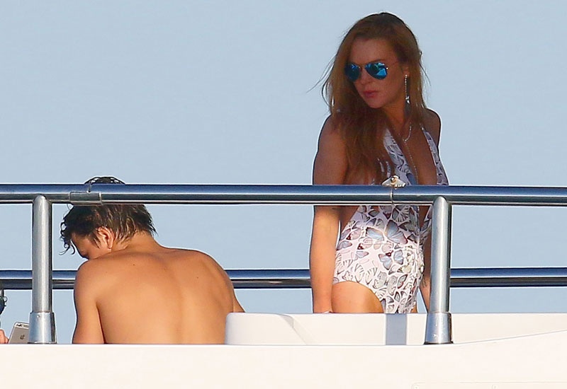 Lindsay Lohan quấn quýt bên bồ trẻ ảnh 6 Lindsay Lohan quan quyt ben bo tre anh 6