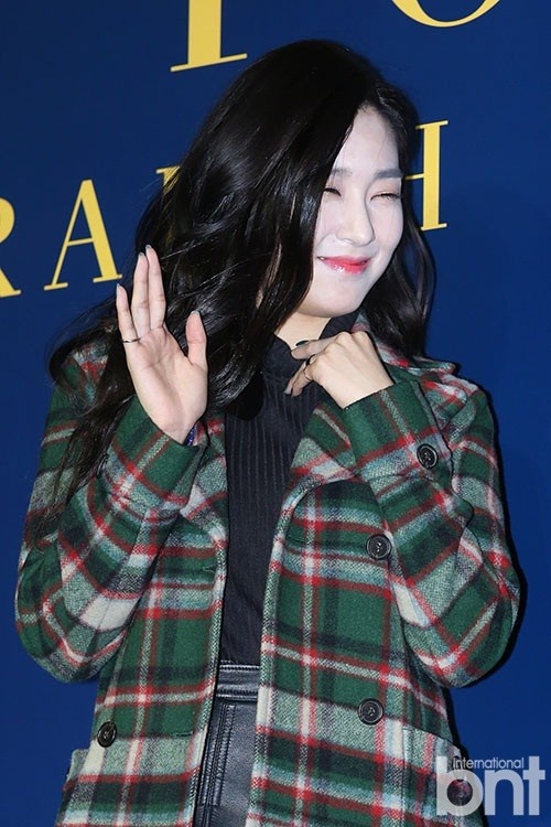 Sao Han loi trang diem anh 4