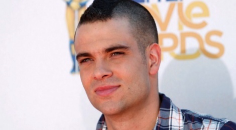 Sao phim 'Glee' doi dien an 20 nam tu vi luu phim au dam hinh anh