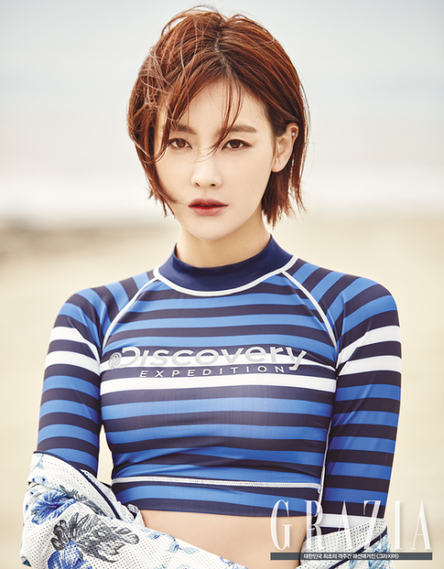 Oh Yeon Seo lăng xê áo bơi dài tay ảnh 3 Oh Yeon Seo lang xe ao boi dai tay anh 3