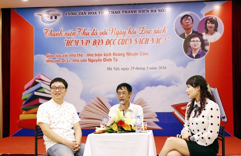 Hay doc sach de cam thay minh dep hon hinh anh