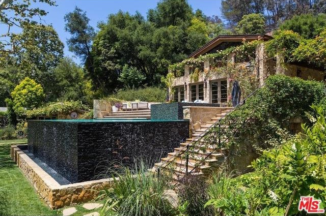 Biet thu 28 trieu USD cua Jennifer Lopez anh 1