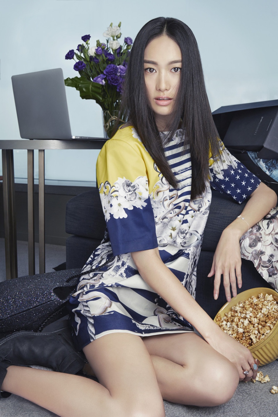 Tan Thu Boi la ban gai Tran Quan Hy anh 11