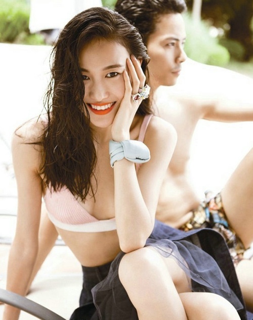 Tan Thu Boi la ban gai Tran Quan Hy anh 1