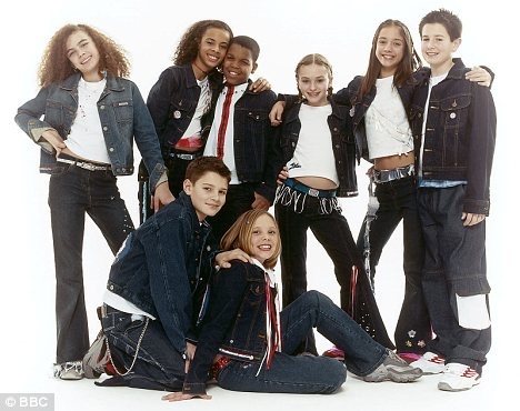 One Step Closer - S Club 8 hinh anh