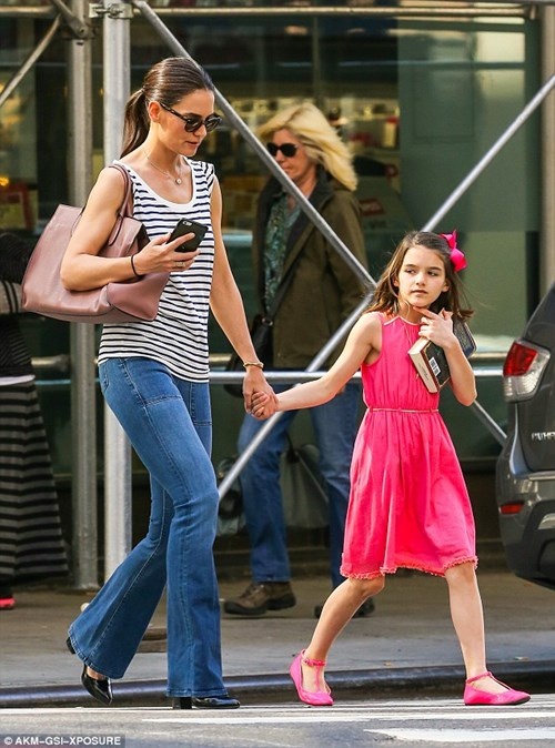 Tom Cruise khong gap con gai anh 2