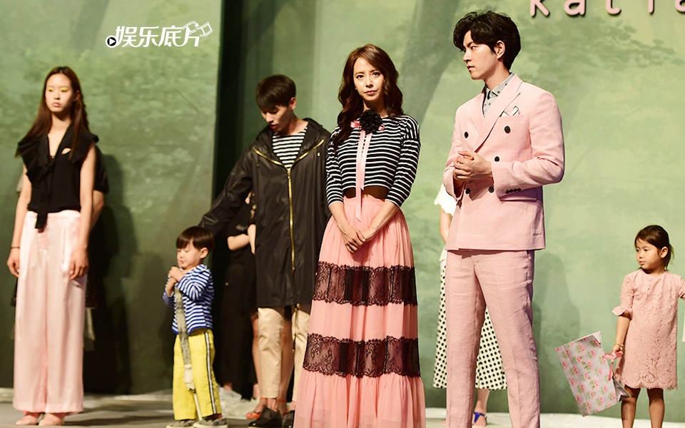 Song Ji Hyo thoi trang anh 6