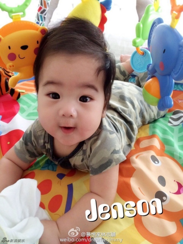 Lam Chi Dinh khoe con anh 5