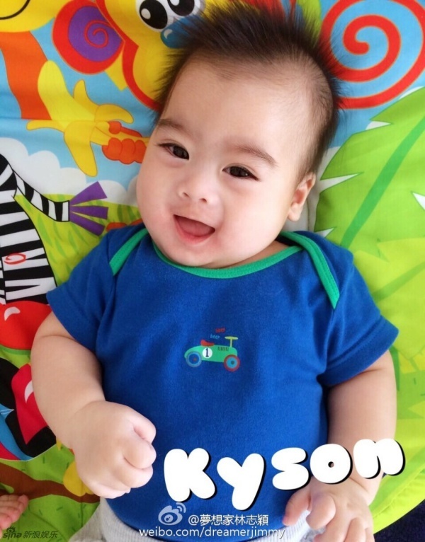 Lam Chi Dinh khoe con anh 7