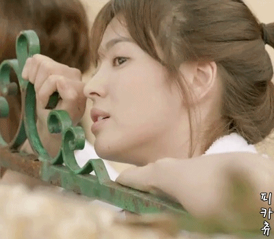Song Hye Kyo xau ho vi co tuoi phai dong canh nung niu hinh anh