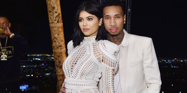 Kylie Jenner lên tiếng về tin đồn băng nóng ảnh 2 Kylie Jenner len tieng ve tin don bang nong anh 2