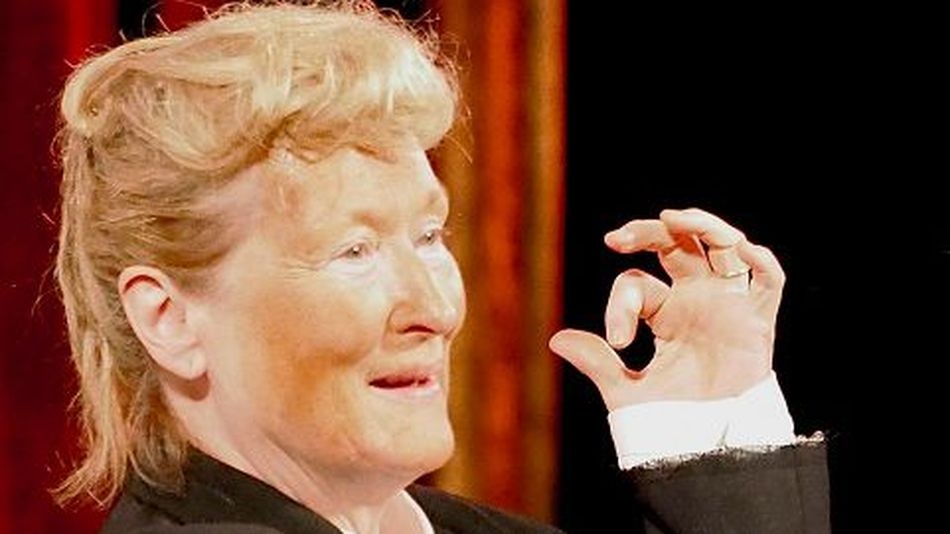 Nguoi phu nu vang Hollywood gay soc khi hoa than Donald Trump anh 1