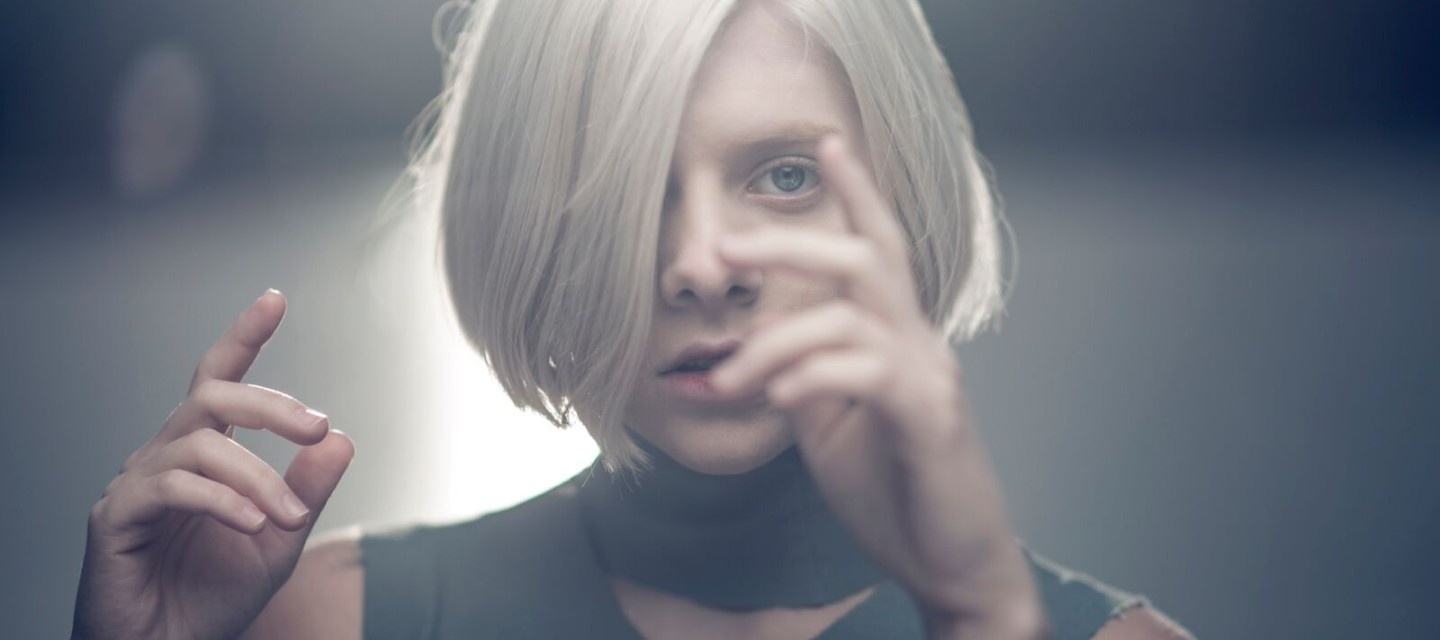 Running With The Wolf - Aurora hinh anh