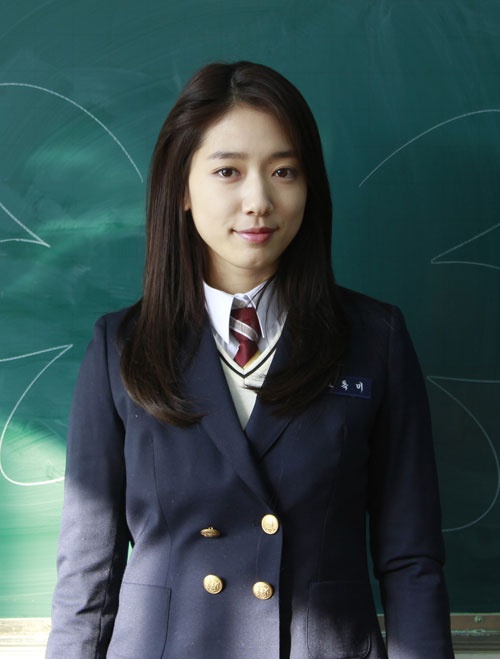 Park Shin Hye la nu sinh tren man anh Han anh 7
