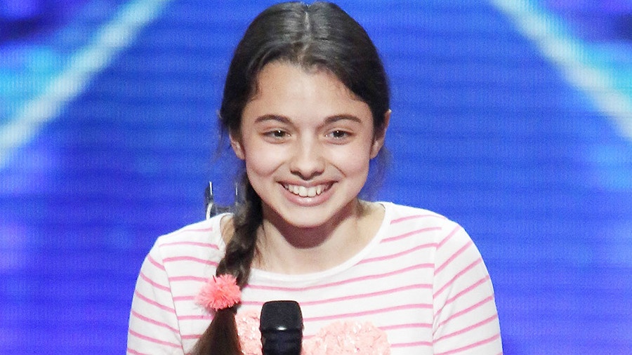 Laura Bretan - America's Got Talent hinh anh