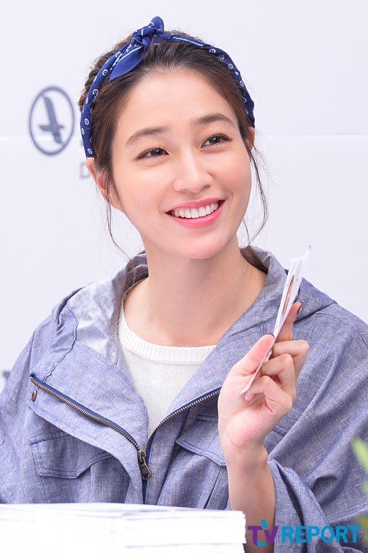 Ba xa Lee Byung Hun mac kem dep anh 3