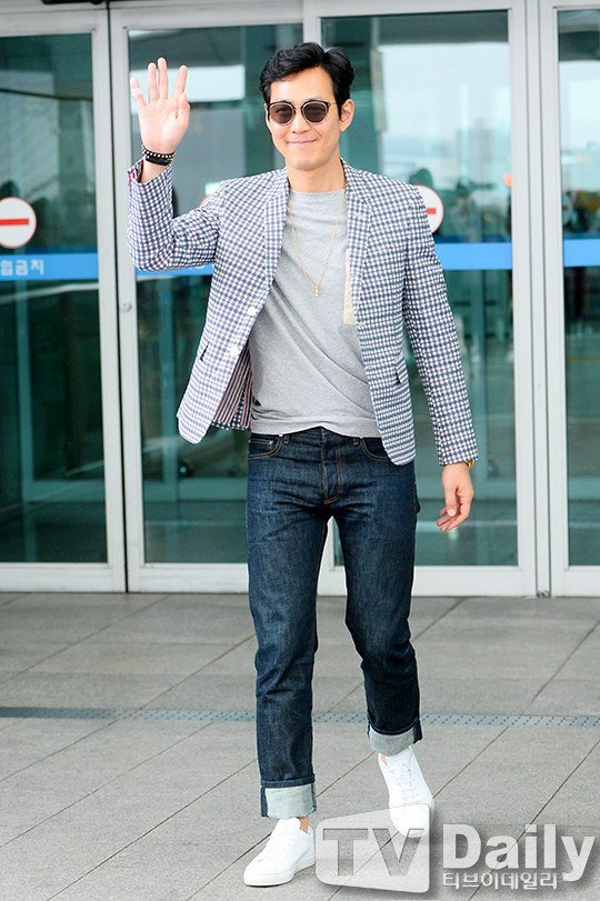 thoi trang san bay cua Lee Min Ho anh 4