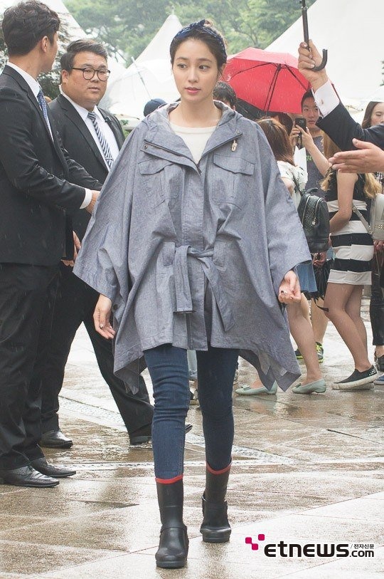 Ba xa Lee Byung Hun mac kem dep anh 6