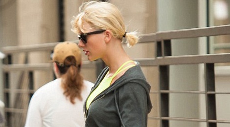 Taylor Swift khong con buon vi chia tay Calvin Harris hinh anh