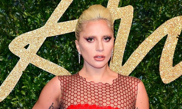 Lady Gaga xem xet dong phim cua Bradley Cooper hinh anh