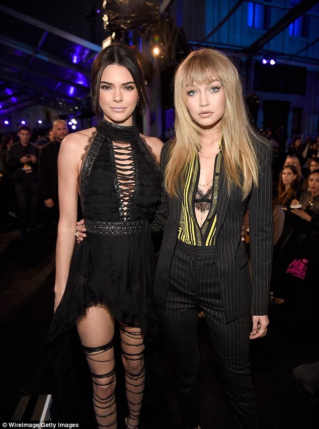 Kendall Jenner đáp trả cựu siêu mẫu ảnh 3 Kendall Jenner dap tra cuu sieu mau anh 3