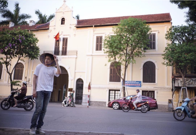 Hot boy Tuổi nổi loạn bất ngờ xuất hiện tại Hà Nội ảnh 2 Hot boy Tuoi noi loan bat ngo xuat hien tai Ha Noi anh 2