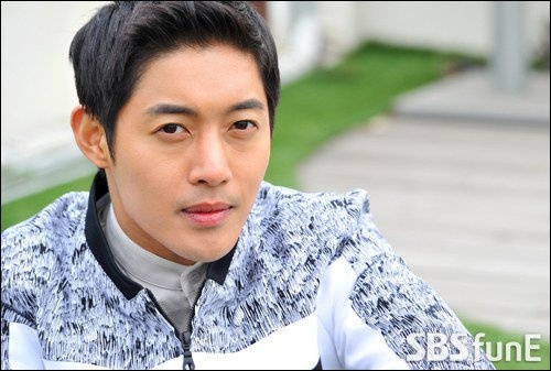 Kim Hyun Joong thua kien khi to ban gai cu tong tien anh 1