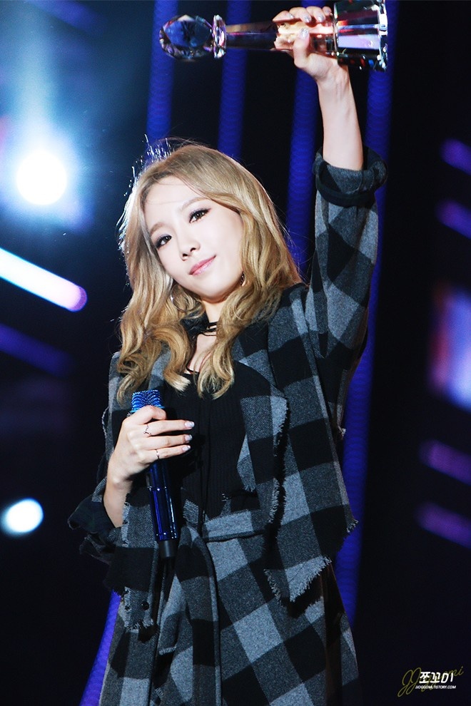 Soyou (Sistar) thừa nhận không thể vượt qua Taeyeon  ảnh 2 Soyou (Sistar) thua nhan khong the vuot qua Taeyeon anh 2