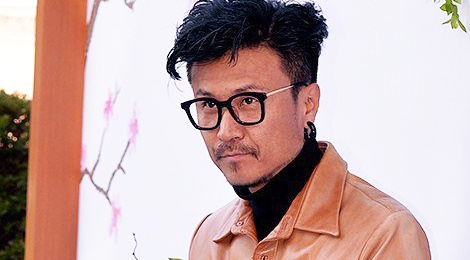 Ca si ky cuu Han bi to quay roi tinh duc o hop dem hinh anh