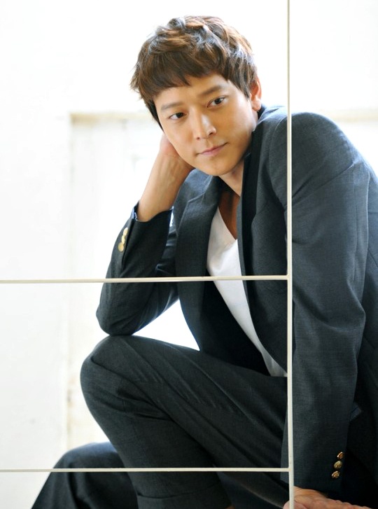 Nhung dien vien xuat than gia the cua man anh Han anh 14