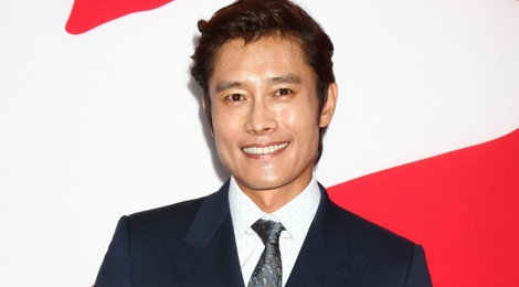 Lee Byung Hun tro lai sau scandal bi kieu nu tong tien hinh anh