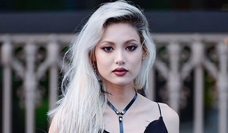 Thi sinh thap be tai Next Top: Chuyen khong chi o Viet Nam hinh anh