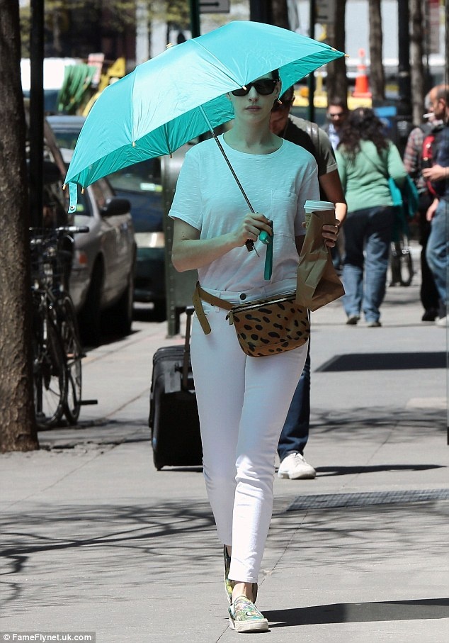 Thoi trang che nang cua sao Hollywood anh 9