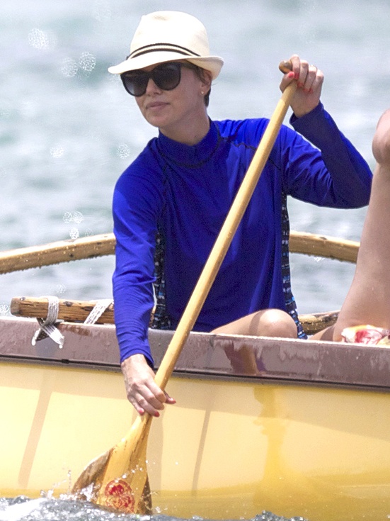 Thoi trang che nang cua sao Hollywood anh 3