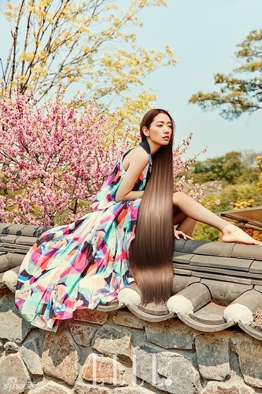 Park Shin Hye khoe vai tran kieu sa anh 4