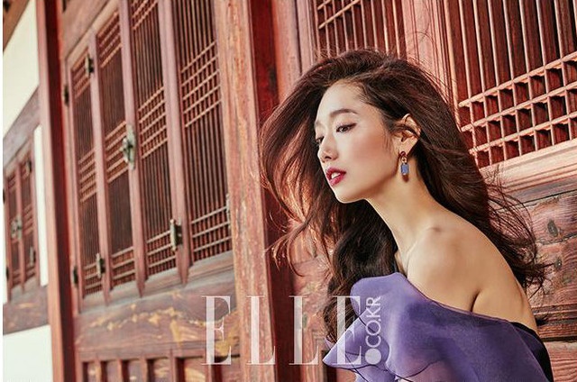 Park Shin Hye bi che photoshop qua tay trong anh moi hinh anh
