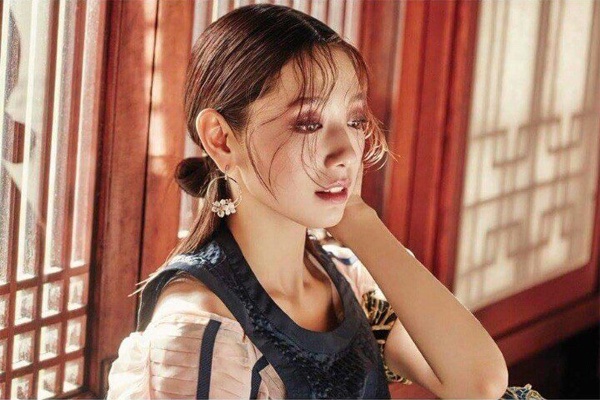 Park Shin Hye khoe vai tran kieu sa anh 9