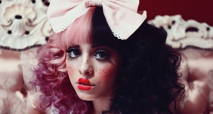 Melanie Martinez - nang bup be noi loan hinh anh