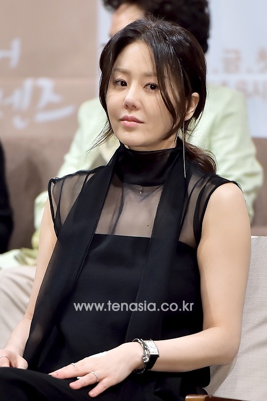 Loat my nhan tu tuan van xuan sac cua xu Han anh 4