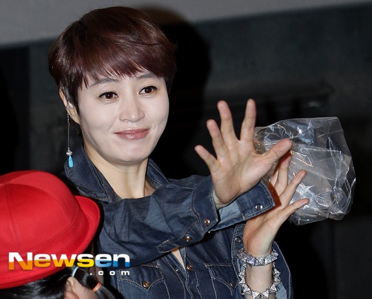 Loat my nhan tu tuan van xuan sac cua xu Han anh 2