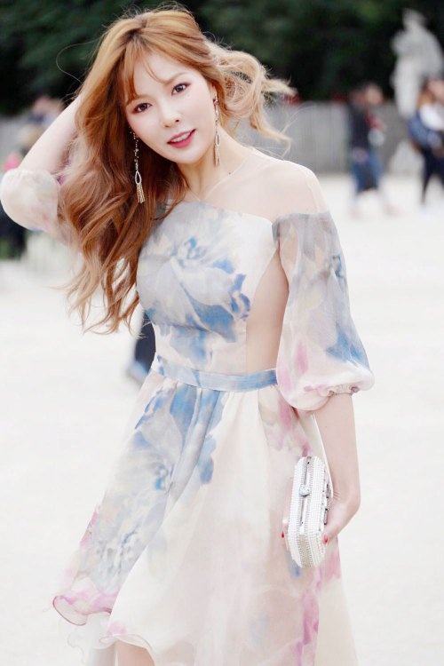 HyunA bị tố chỉ tìm đến fan khi sắp ra đĩa nhạc mới ảnh 1 HyunA bi to chi tim den fan khi sap ra dia nhac moi anh 1