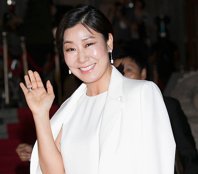 Loat my nhan tu tuan van xuan sac cua xu Han anh 12