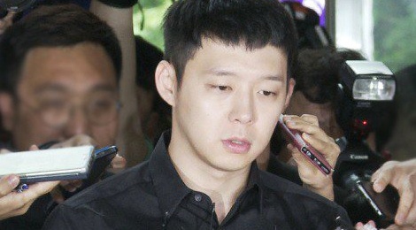 ADN cua Yoochun trung khop tren do lot nhan vien quan bar hinh anh