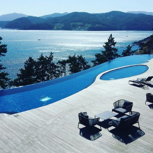 Bae Yong Joon chi boi tien dua vo bau di nghi anh 2