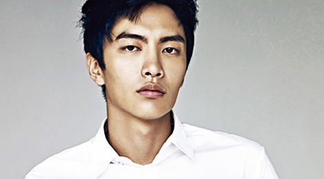 Tai tu Han bi dieu tra toi cuong dam khi dang di linh hinh anh